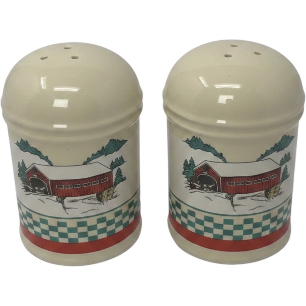 Vintage‎ Barn House Ceramic Salt and Pepper Shakers!  Cottage-Core Made by R.O.C